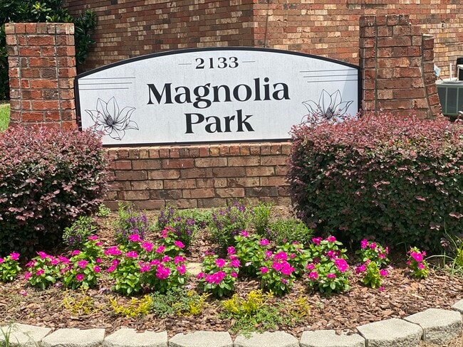 Magnolia Park Apartments - Magnolia Park Apartments