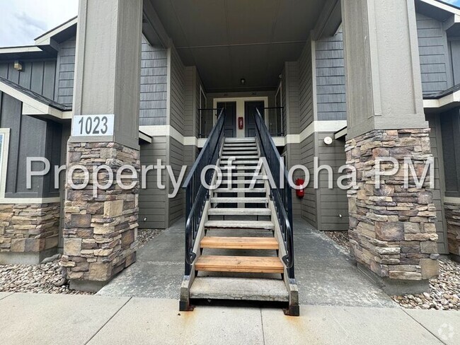 Building Photo - 1023 W Pine Ave Rental