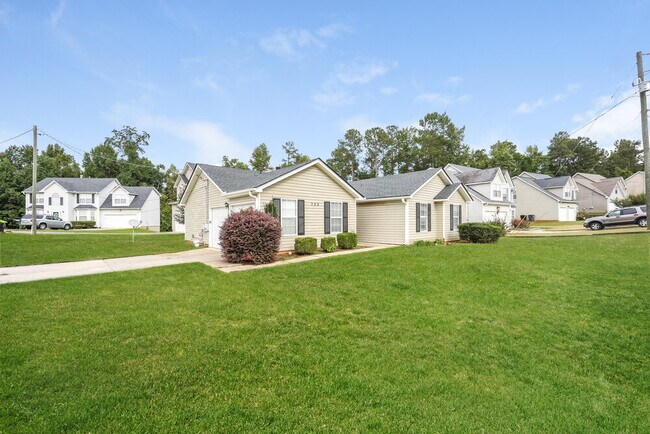 Photo - 725 Cherry Branch Cir