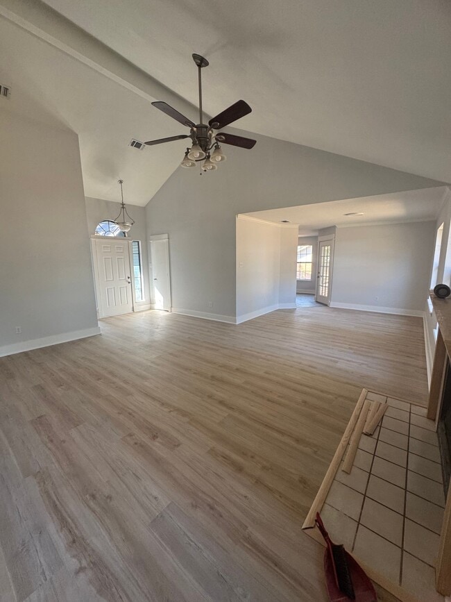 Photo - 1503 Peach St