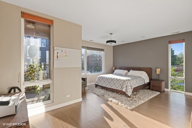 Photo - 1555 N Talman Ave Unit 2B