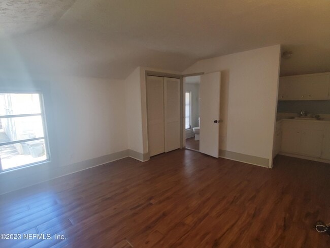 Photo - 3114 Riverside Ave