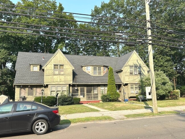 Building Photo - 118 Hawthorne Ave Rental