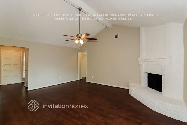 Photo - 25535 Thistlewaite Ln