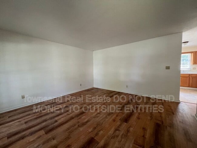 Photo - 2213 Stanton St