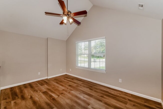 450 Southgate Dr