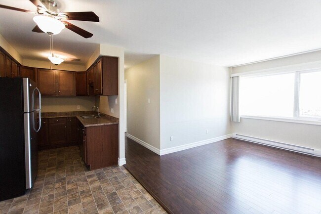 Photo - Sunridge Place