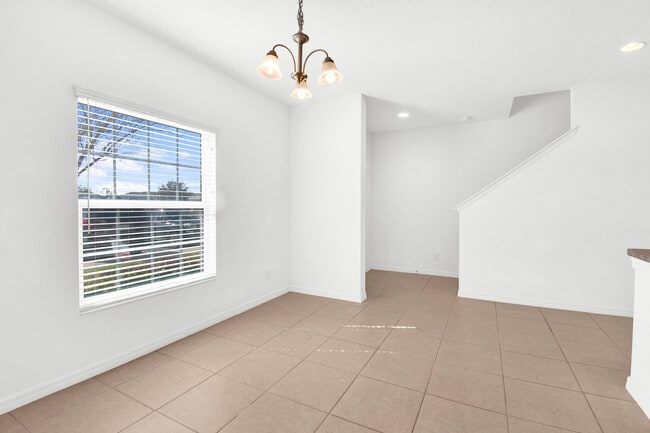 Photo - 271 Annabelle Way