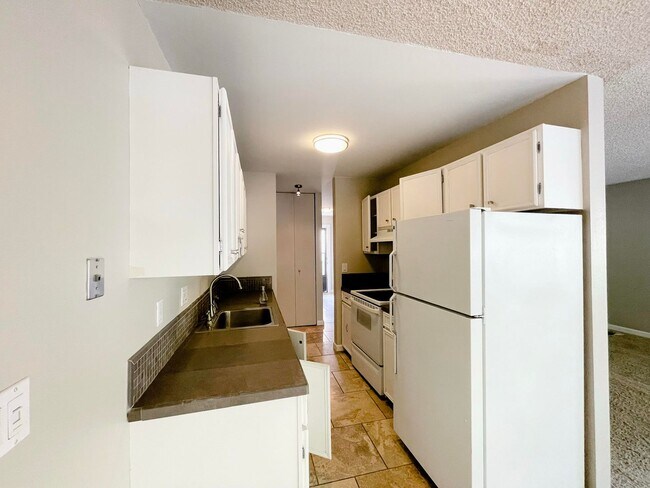 Photo - 321 Bellevue Way SE Unit 406
