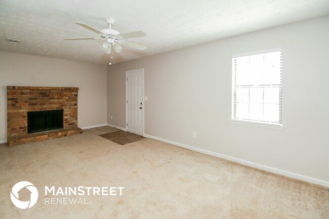 Photo - 1005 Lombardy Way