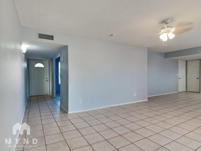 Photo - 1916 E Ardmore Dr