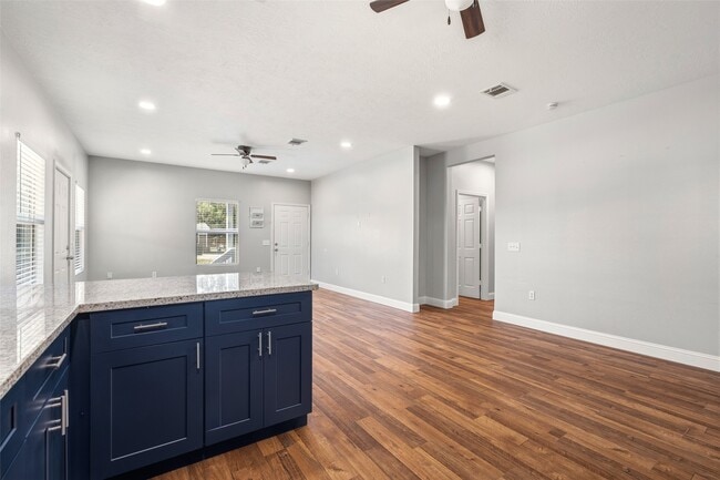 Photo - 18473 Novarra Dr