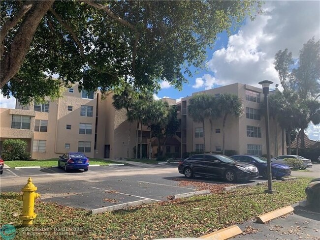Photo - 9470 Live Oak Pl Condo Unit 404