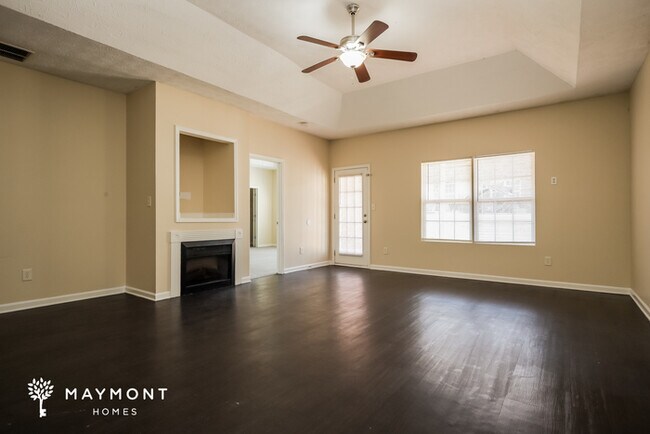 Photo - 304 Draba Ln