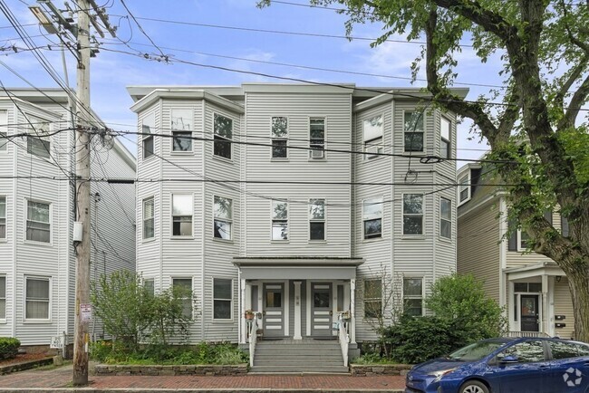 Building Photo - 64 Pleasant St Unit 1 Rental