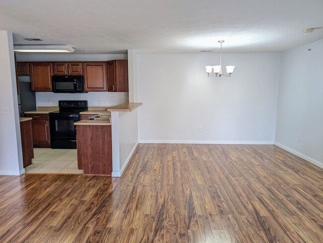 Photo - AVAILABLE NOW- Convenient 2 Bed/2 Full Bath Condo in Beavercreek! Unidad 206