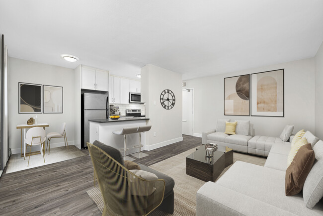 2 Colborne Street West