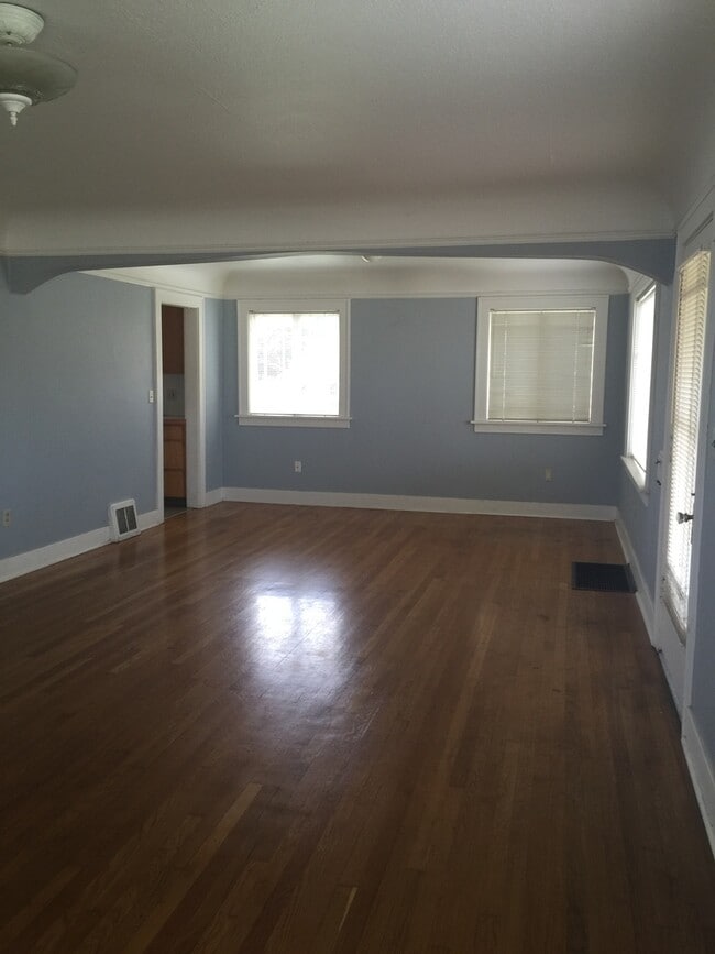 Photo - Charming Vintage Home for Rent in Camas!