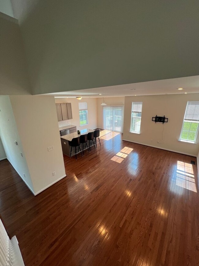 Photo - THREE BEDROOM TOWNHOME- PARKLAND SCHOOLS