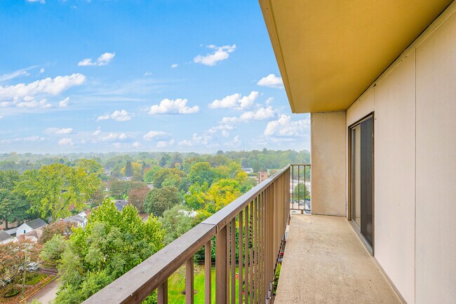 Towne Centre Place 62+