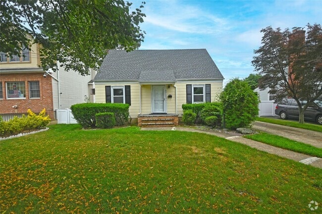 Building Photo - 57 Netherwood Dr Rental