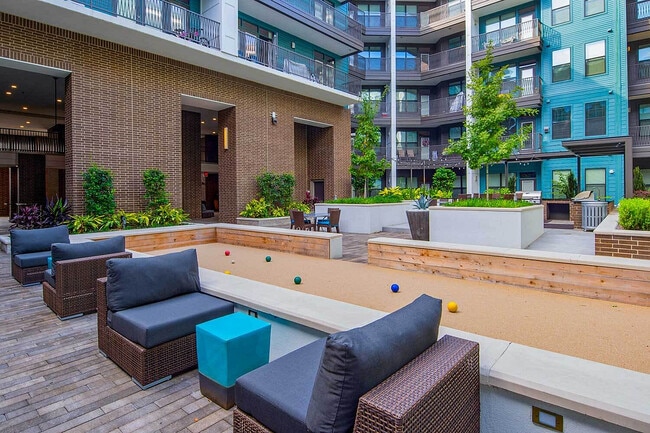 PearlWashington_ext_bocce-1
