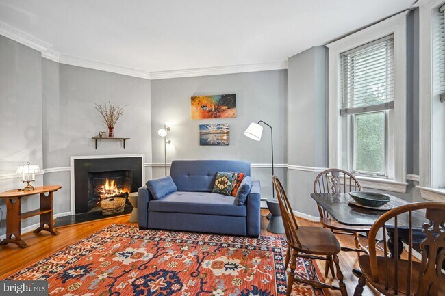 Photo - 1831 Belmont Rd NW Apartment Unit 201