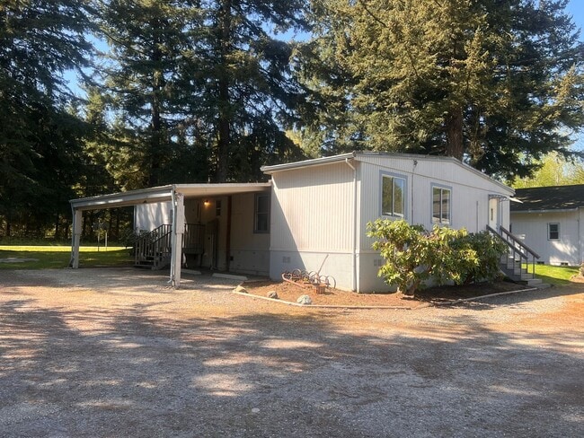 Spacious living meets rural charm - 3 bedroom in Custer - Spacious living meets rural charm - 3 bedroom in Custer