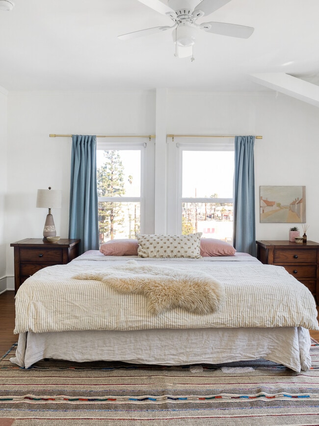 Photo - 4125 S Figueroa St Unit 405