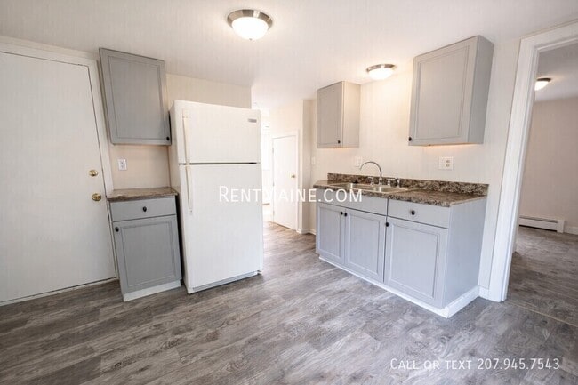 Photo - 12 Spring St Unit Apt #2