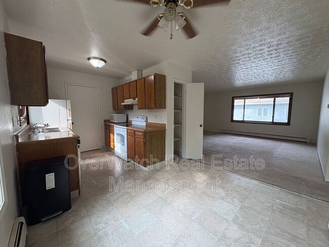Building Photo - 8116 Boundary Ave Unit C