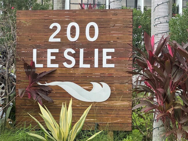 Photo - 200 Leslie Dr Unit 201