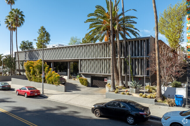 Building Photo - Hollywood Biltmore Rental