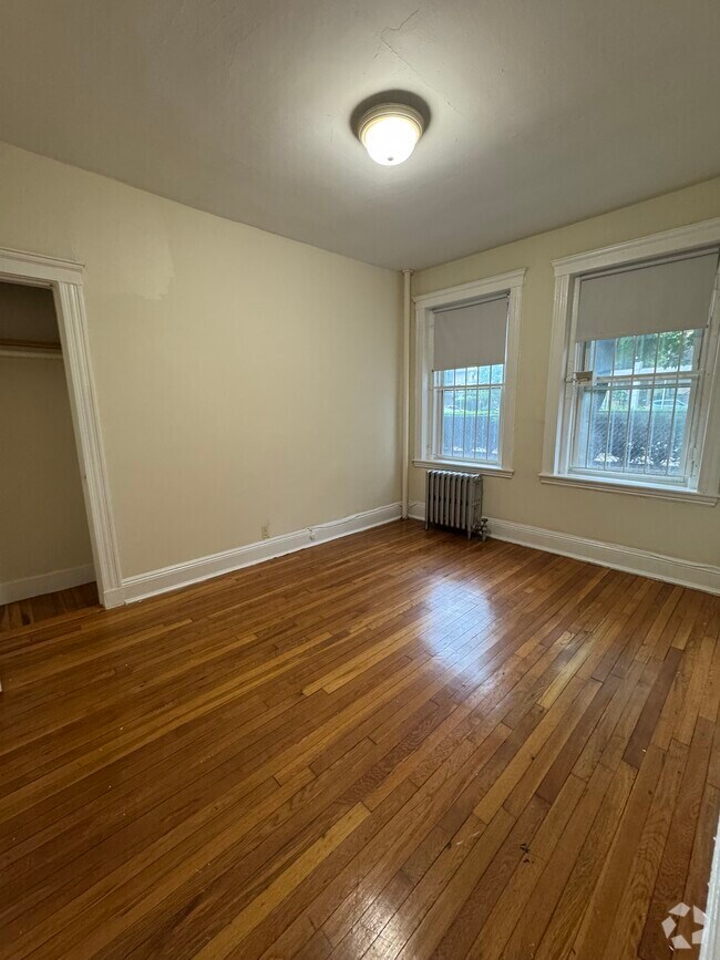 Building Photo - 143 Washington St Unit 3 Rental