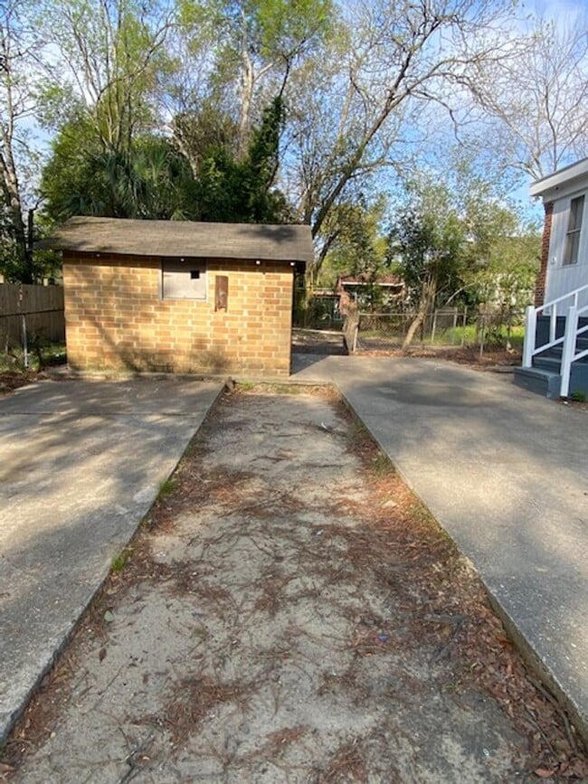 Photo - Located near Schools and Shopping. Ask about our "Move-In-Special".