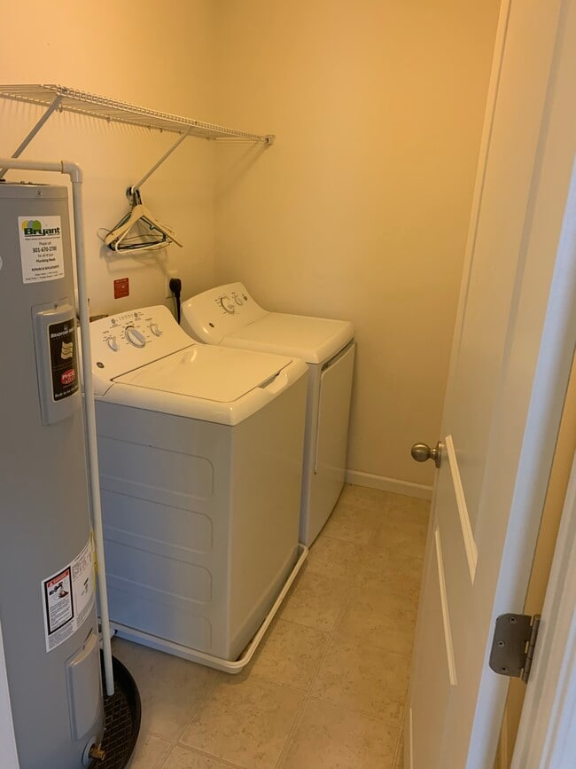 Photo - 120 Singleton Way