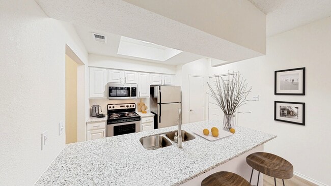 Photo - Vine on North Park