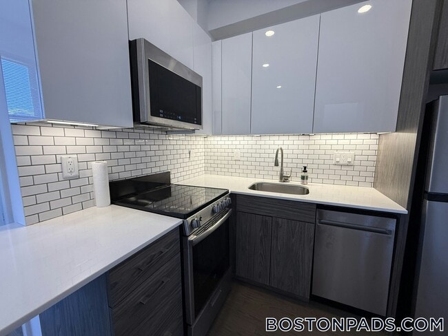 11 Queensberry St Unidad 35