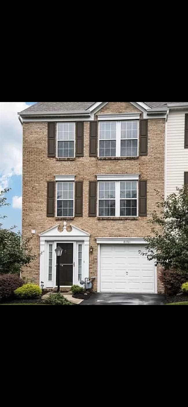 Building Photo - 81701 Lost Valley Dr