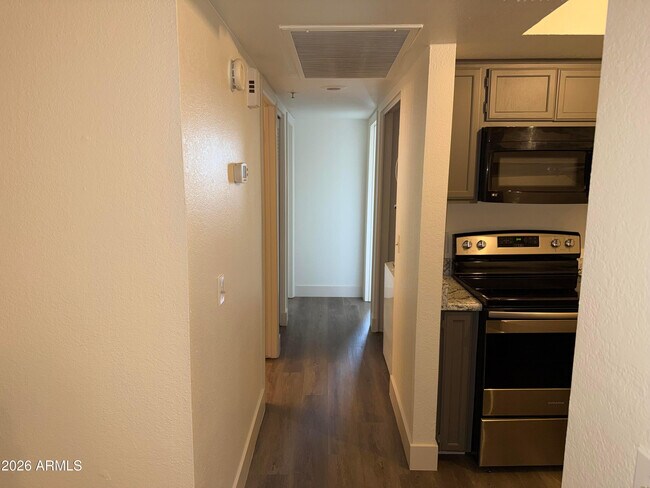Photo - 17 E Ruth Ave Unidad 305