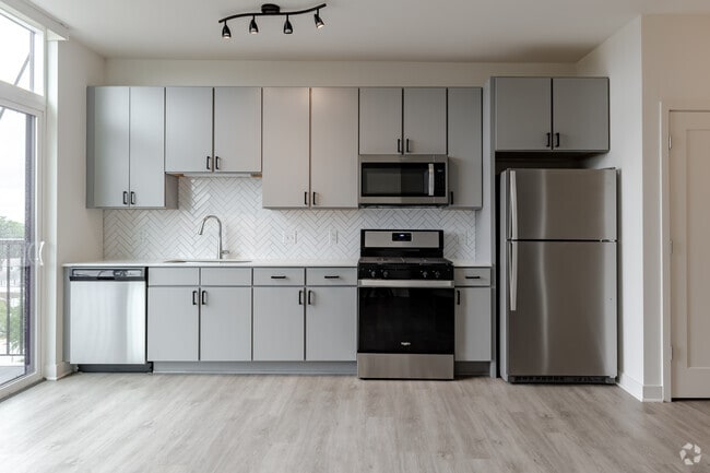 Studio - 594SF - Kitchen/Dining Room - Top of The Mount Apartments