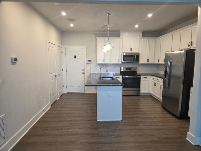 Photo - 1129 N Lombardy St