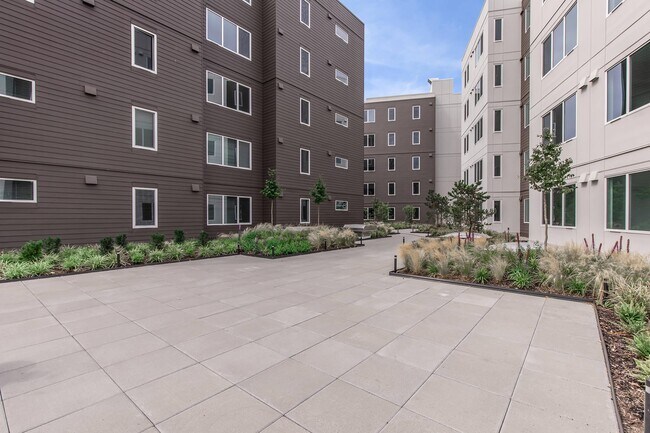 Photo - 192 Shoreline