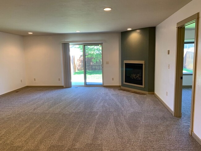 Photo - Beautifully Maintained Townhome