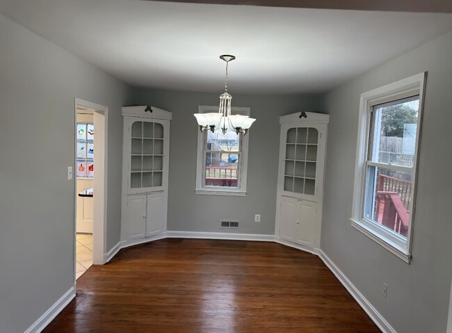 Photo - 1897 August Ave