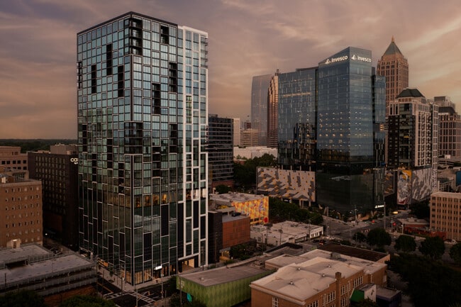 Emmi Midtown