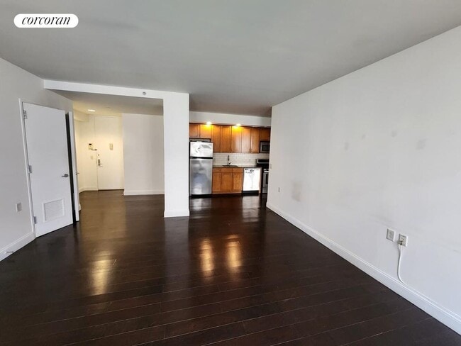 Photo - 327 E 101st St