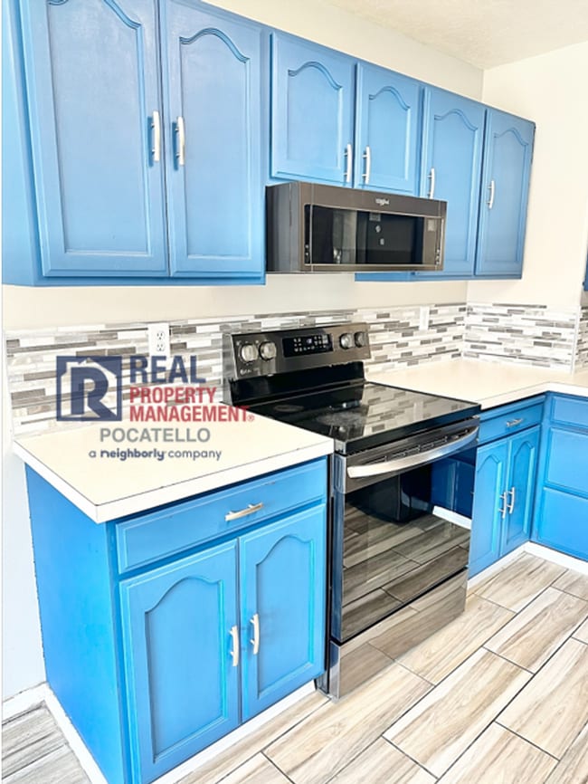 Photo - 5 Bedroom 3.5 Bath House - Pet Friendly