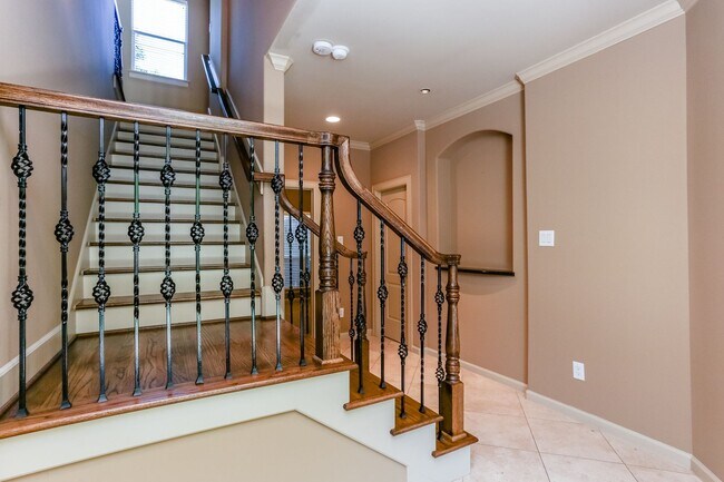 Photo - 1714 Van Buren St