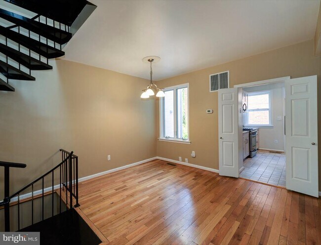 Photo - 3254 Q St NW